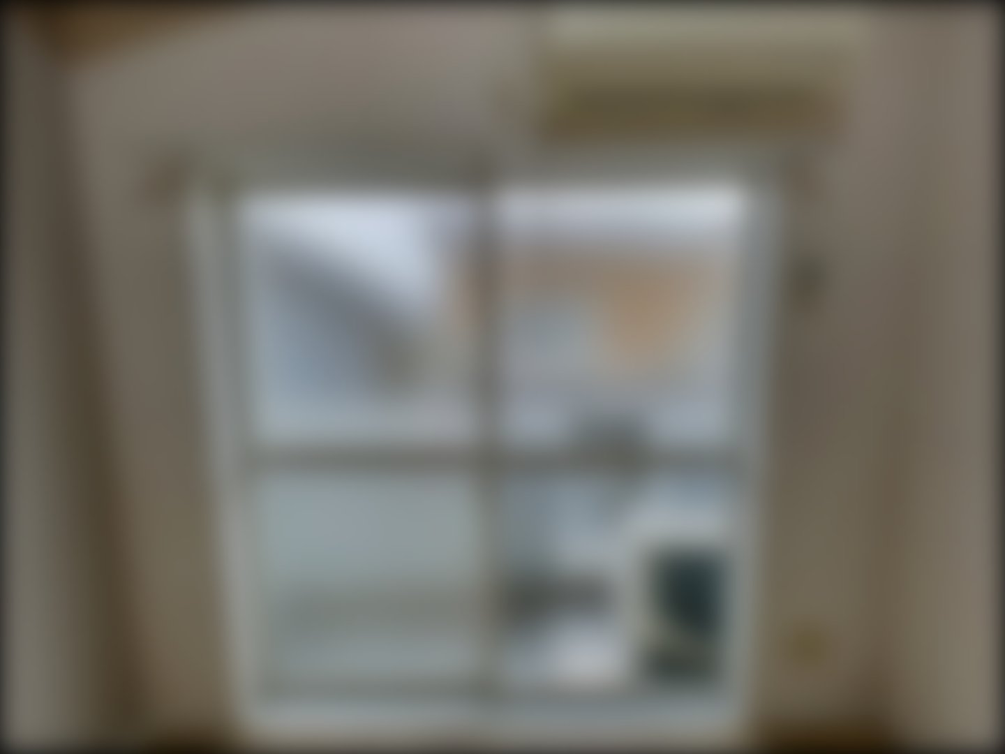 loading blurry tour image