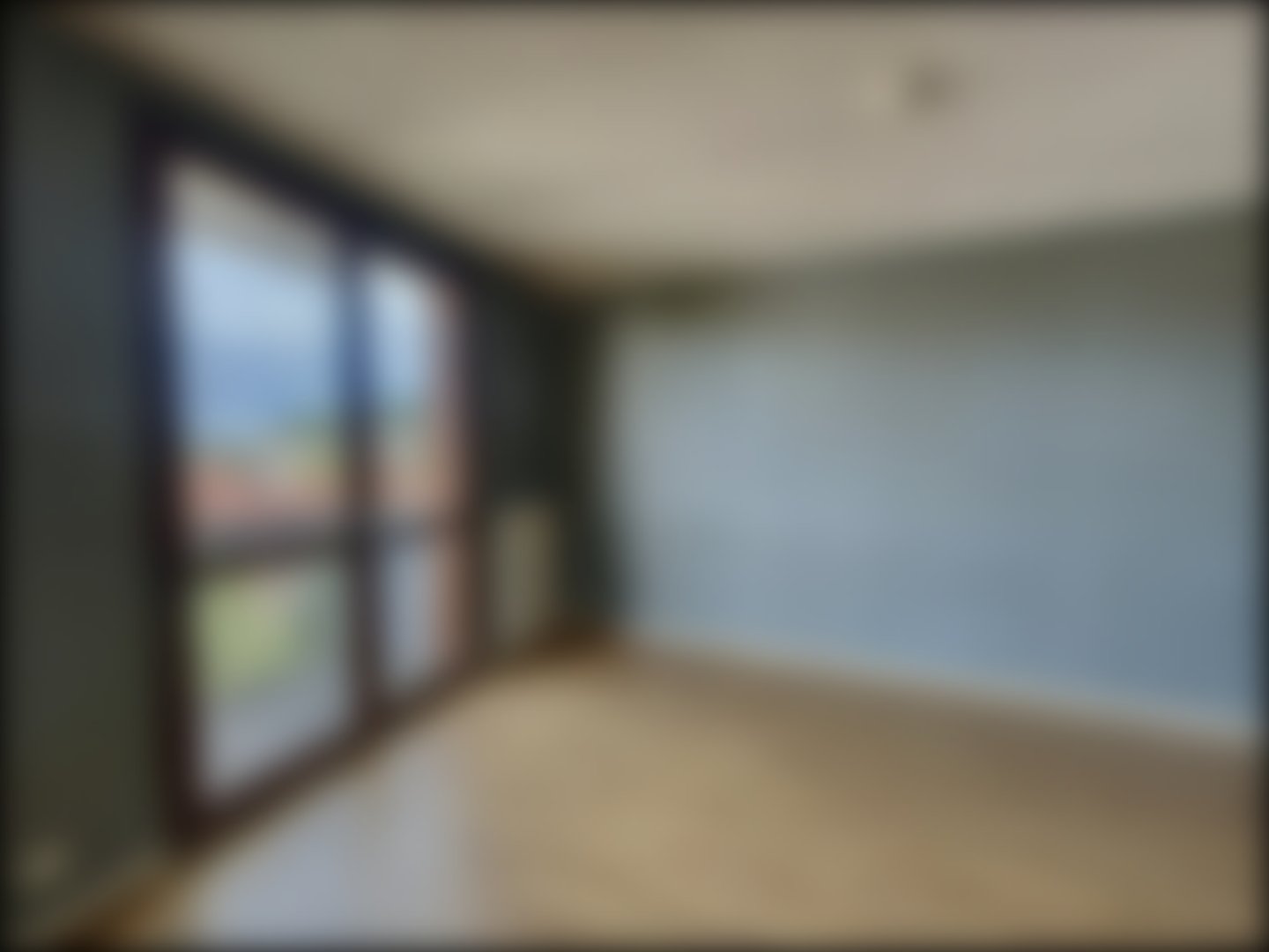 loading blurry tour image