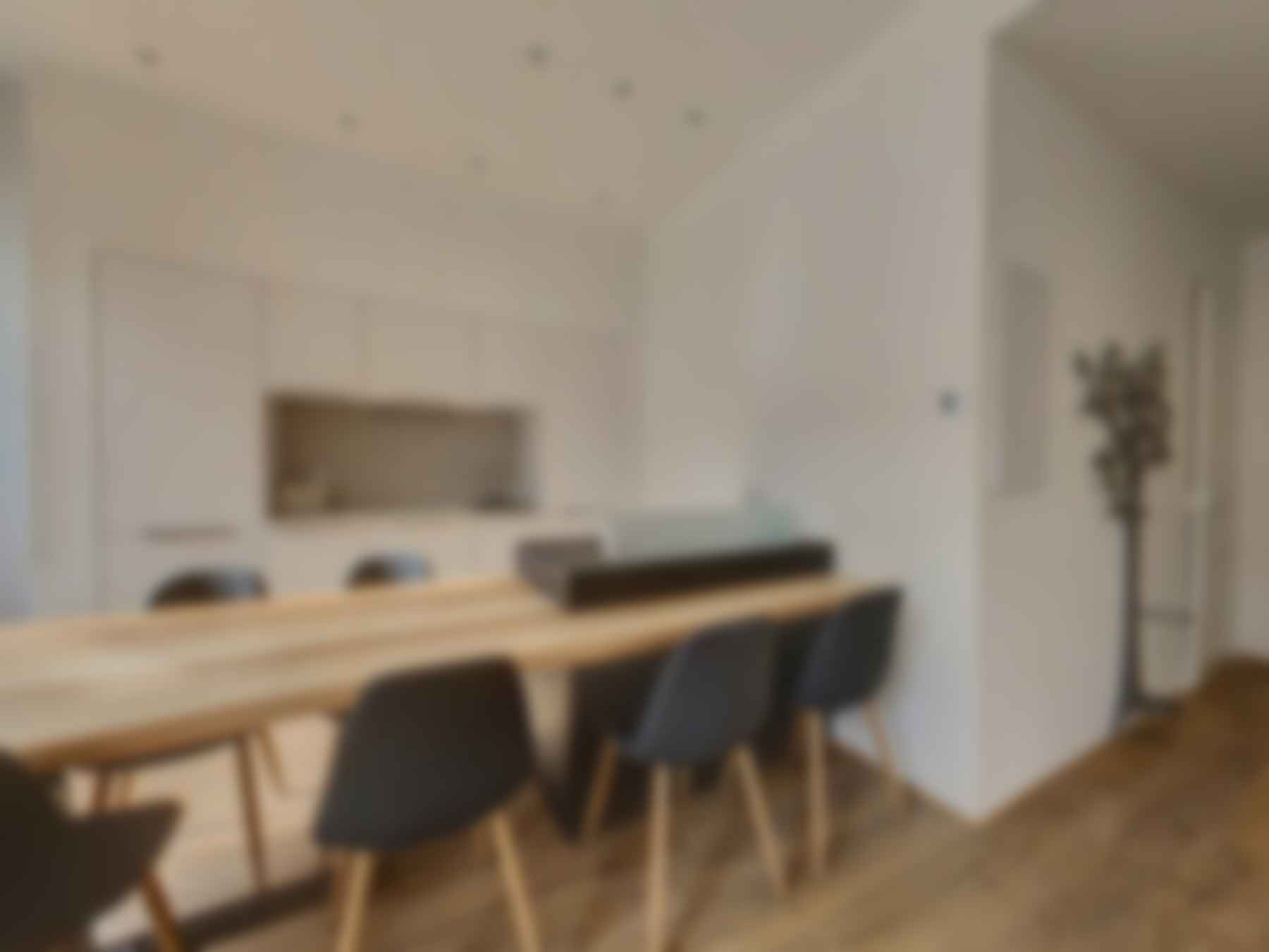 loading blurry tour image