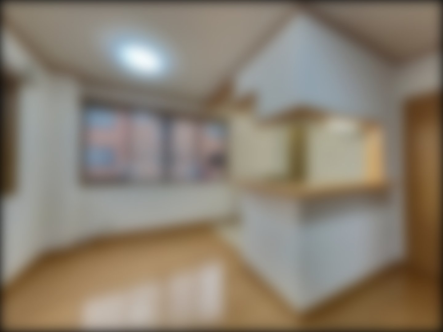 loading blurry tour image