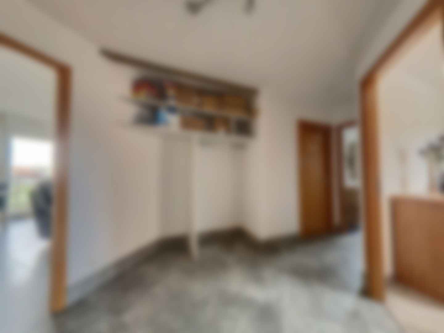 loading blurry tour image