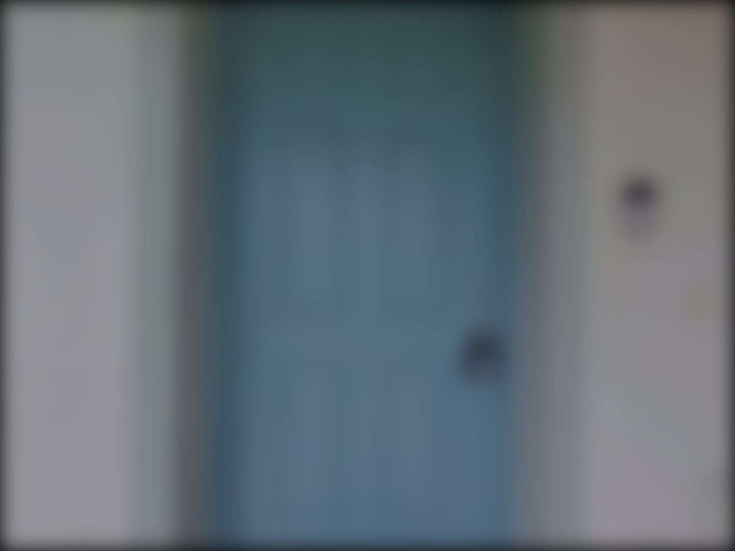 loading blurry tour image