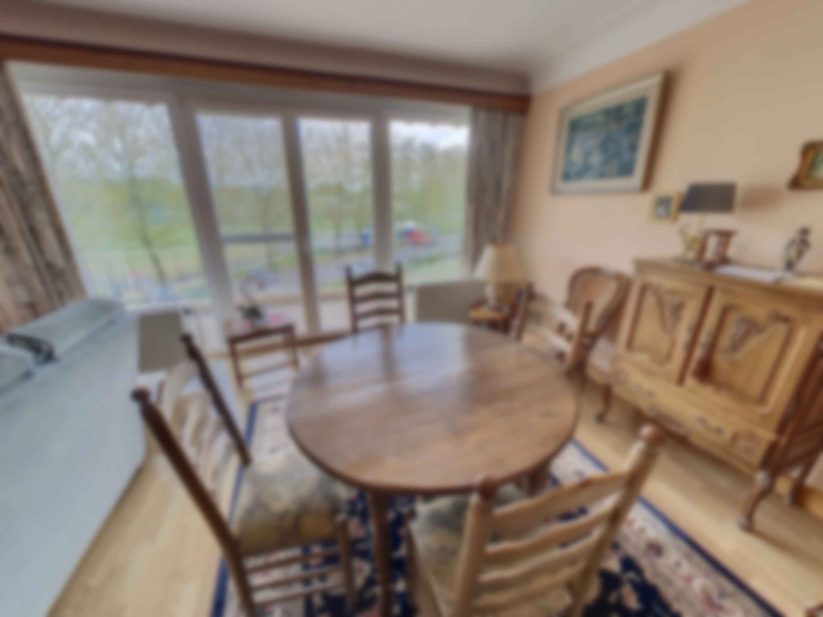 loading blurry tour image