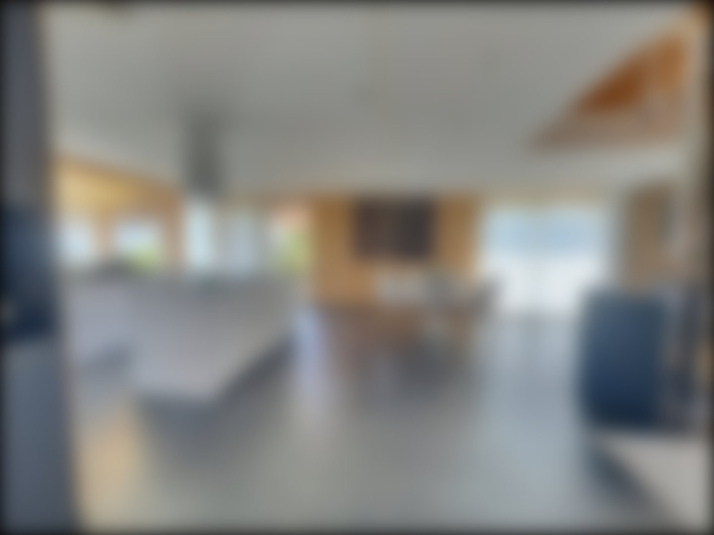 loading blurry tour image