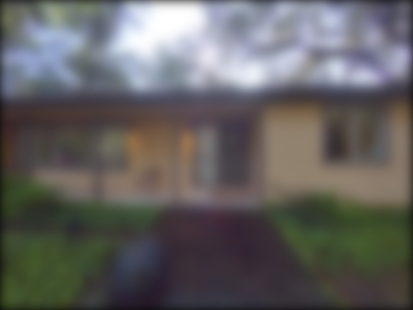 loading blurry tour image