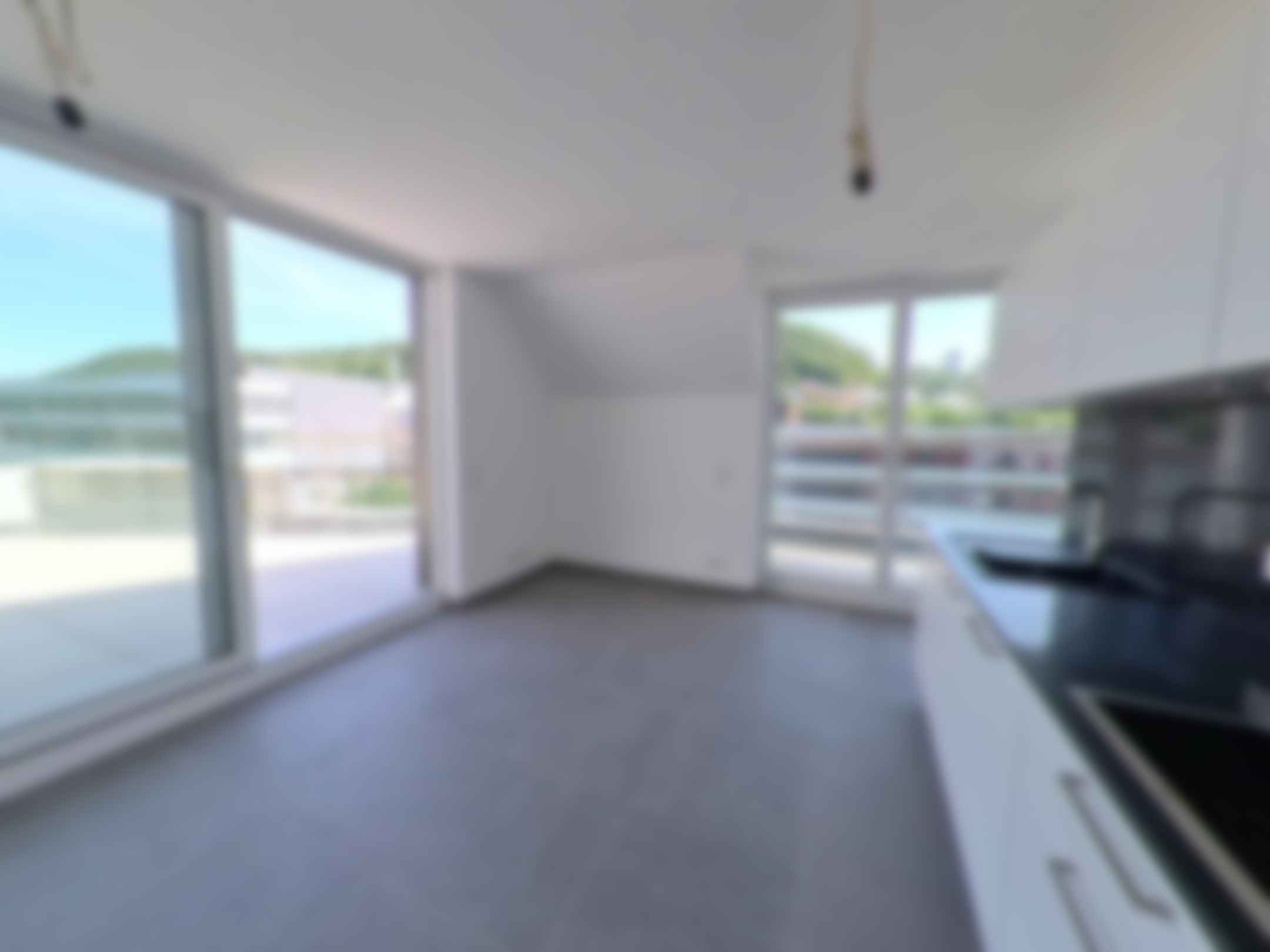 loading blurry tour image