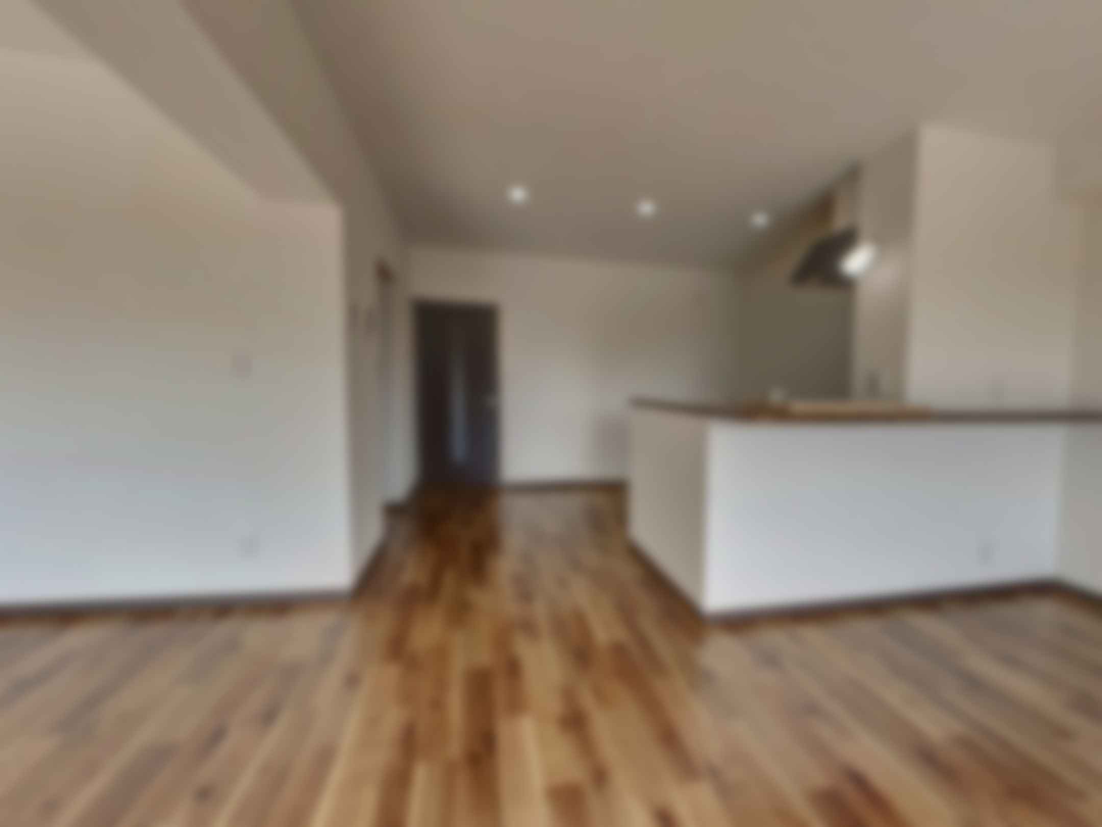 loading blurry tour image