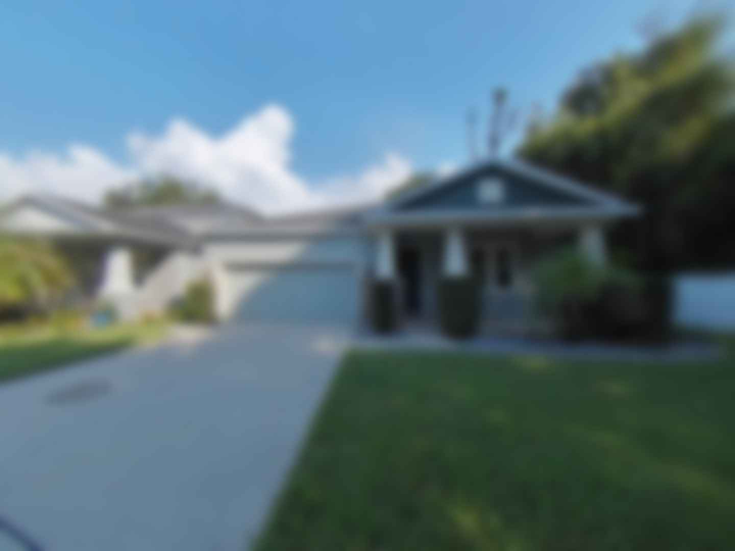 loading blurry tour image