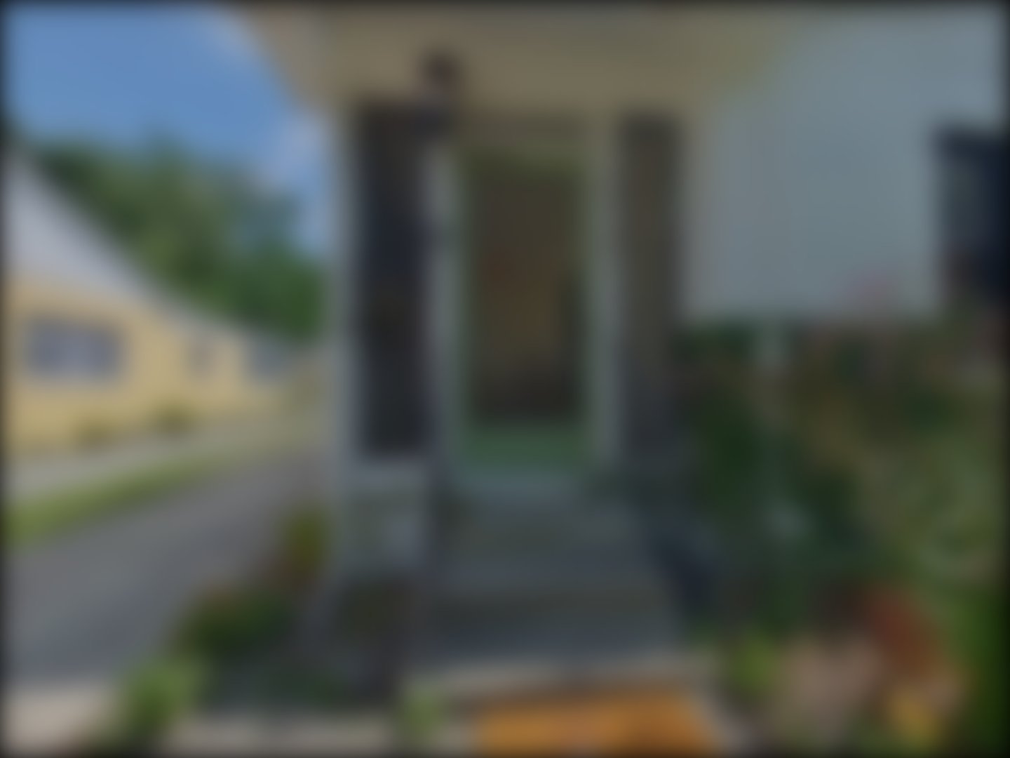 loading blurry tour image