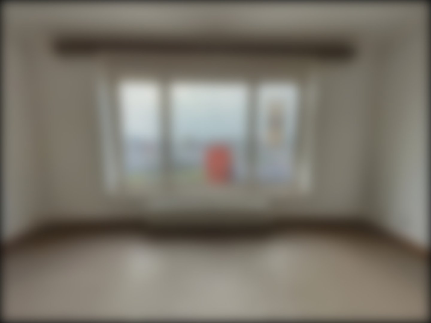 loading blurry tour image