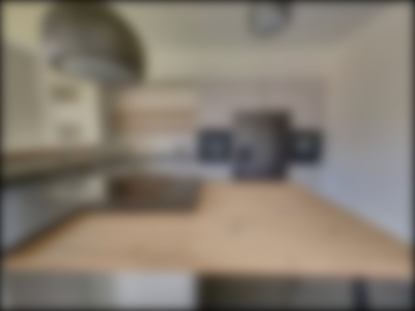 loading blurry tour image