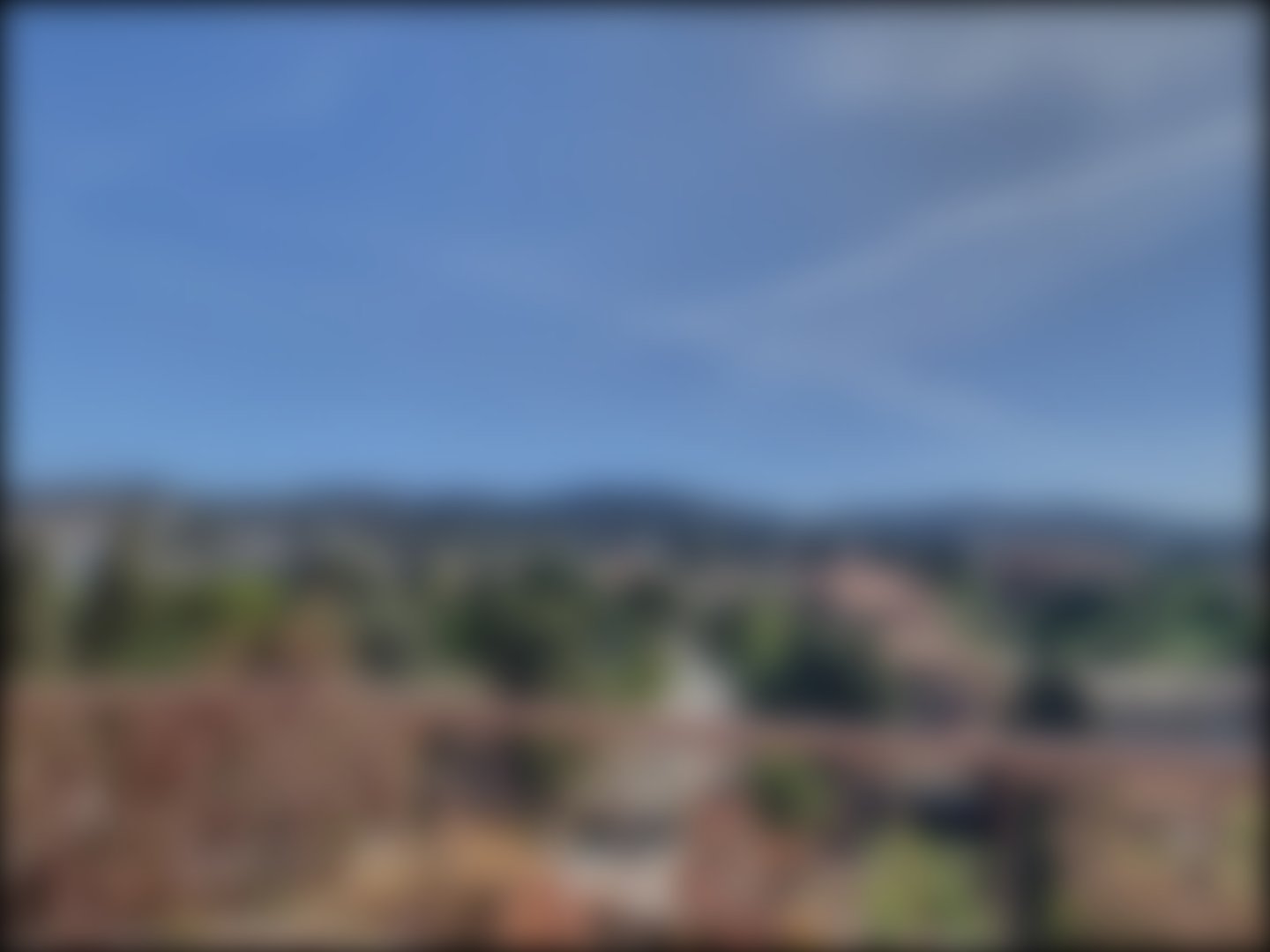 loading blurry tour image