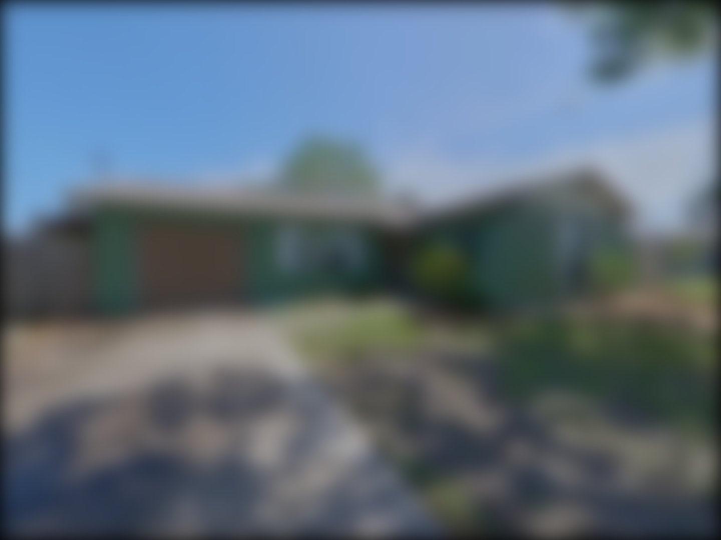 loading blurry tour image