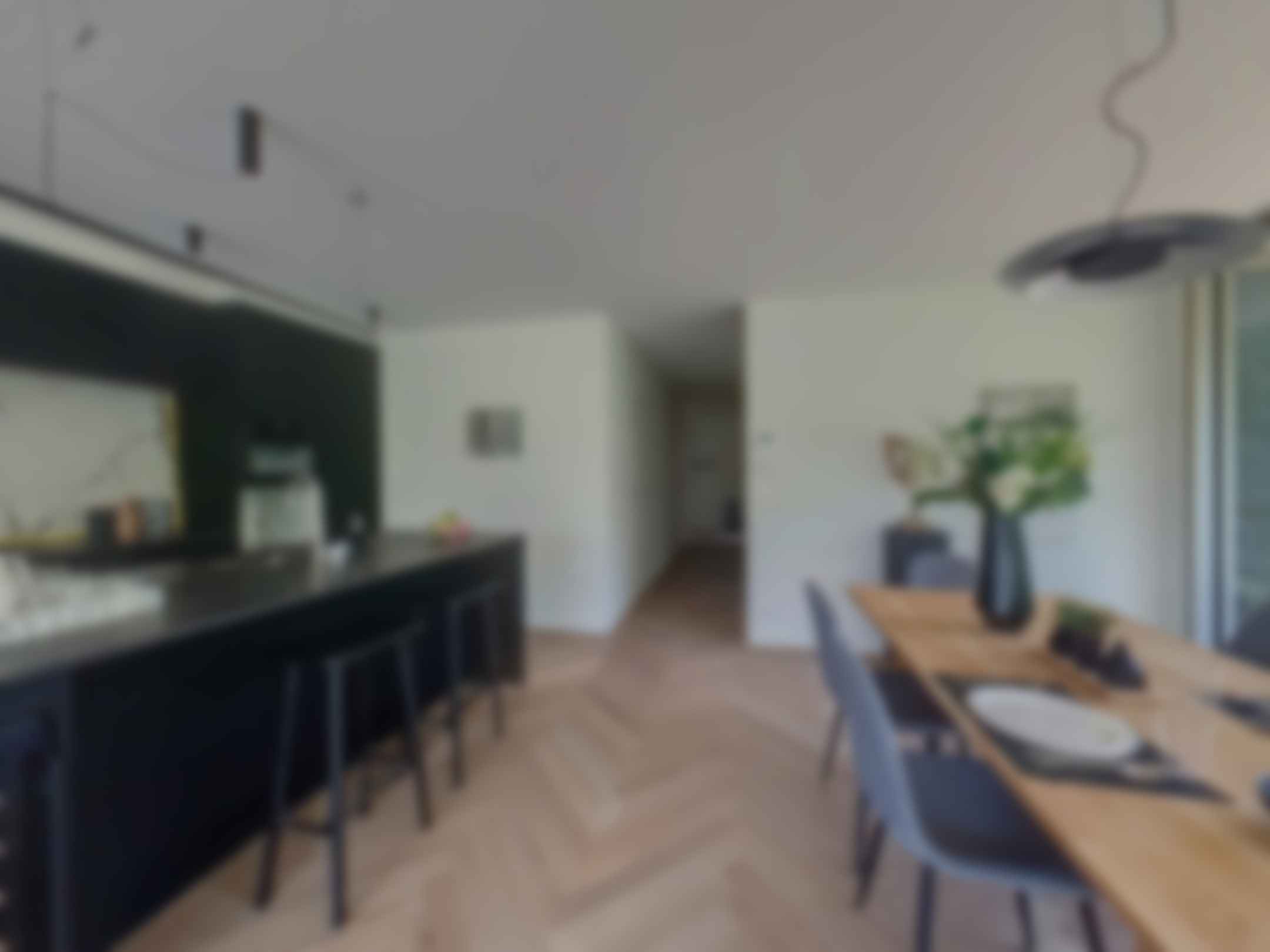 loading blurry tour image