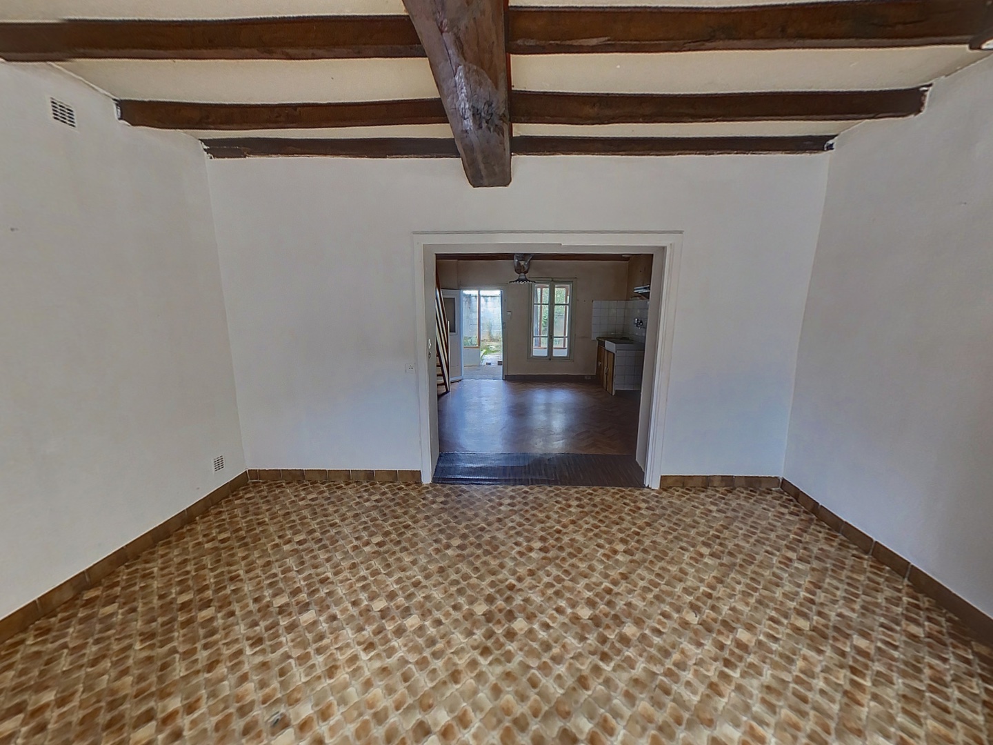 loading blurry tour image