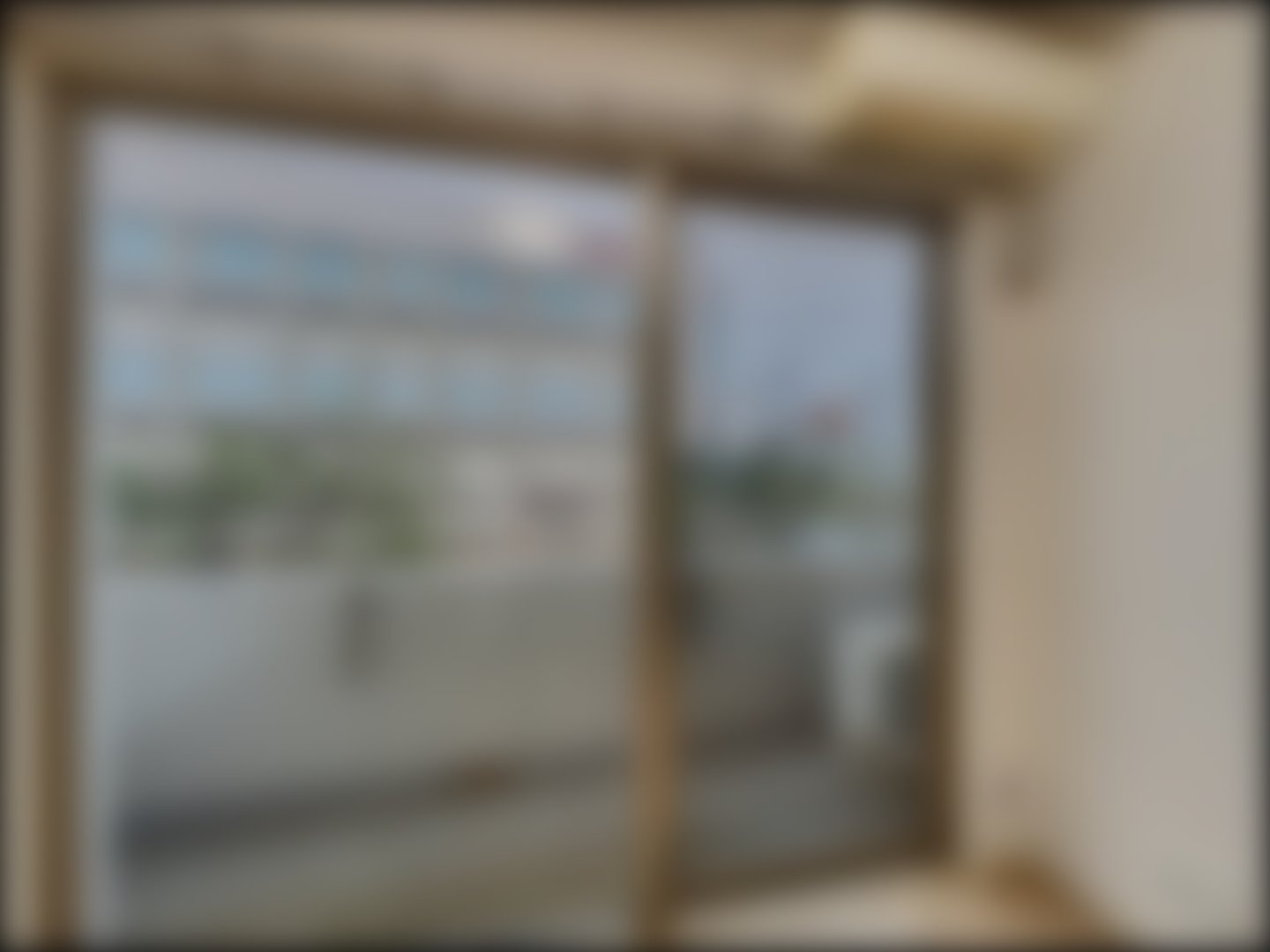 loading blurry tour image