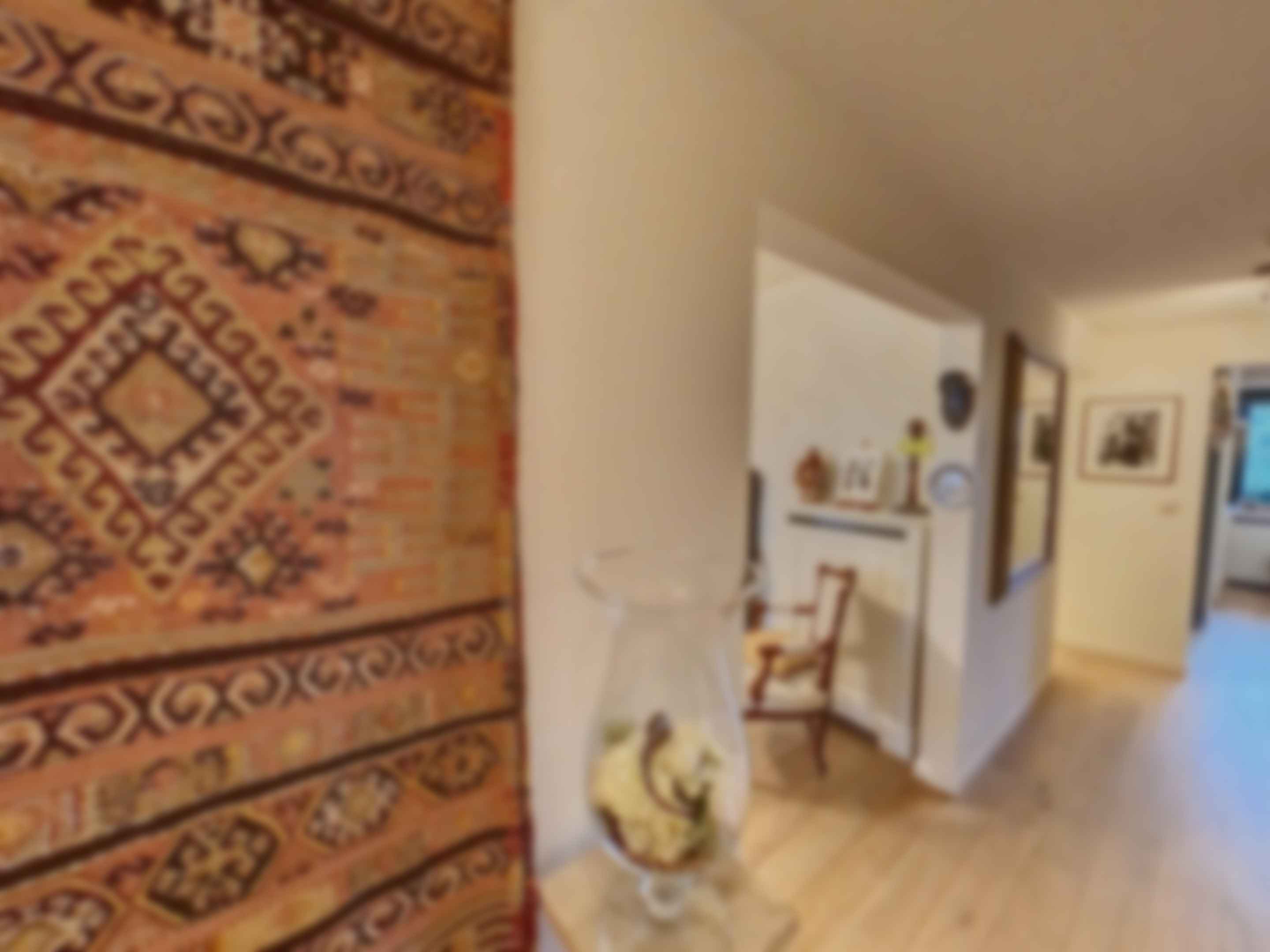 loading blurry tour image