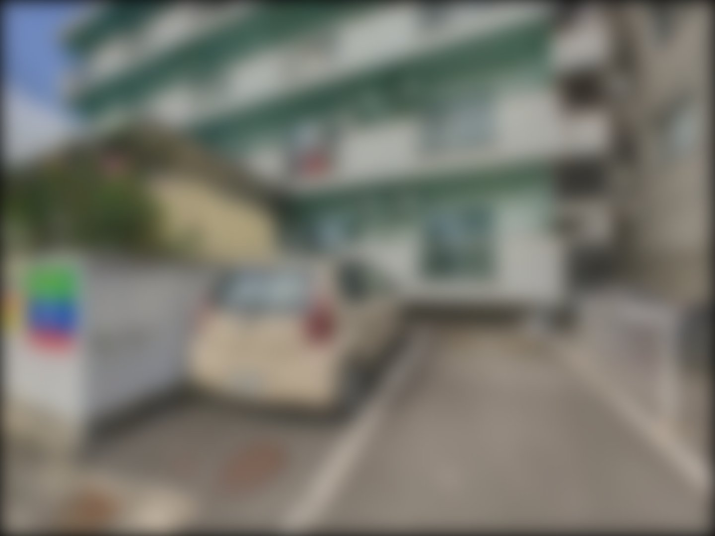 loading blurry tour image