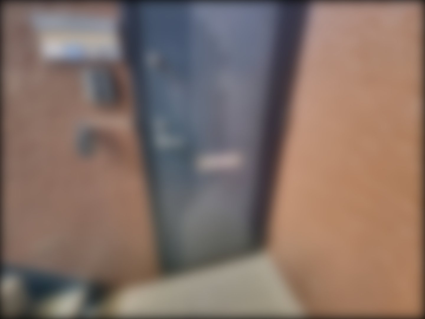 loading blurry tour image