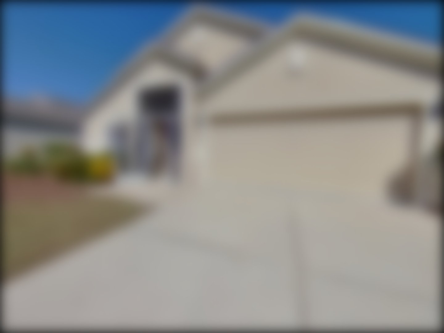 loading blurry tour image