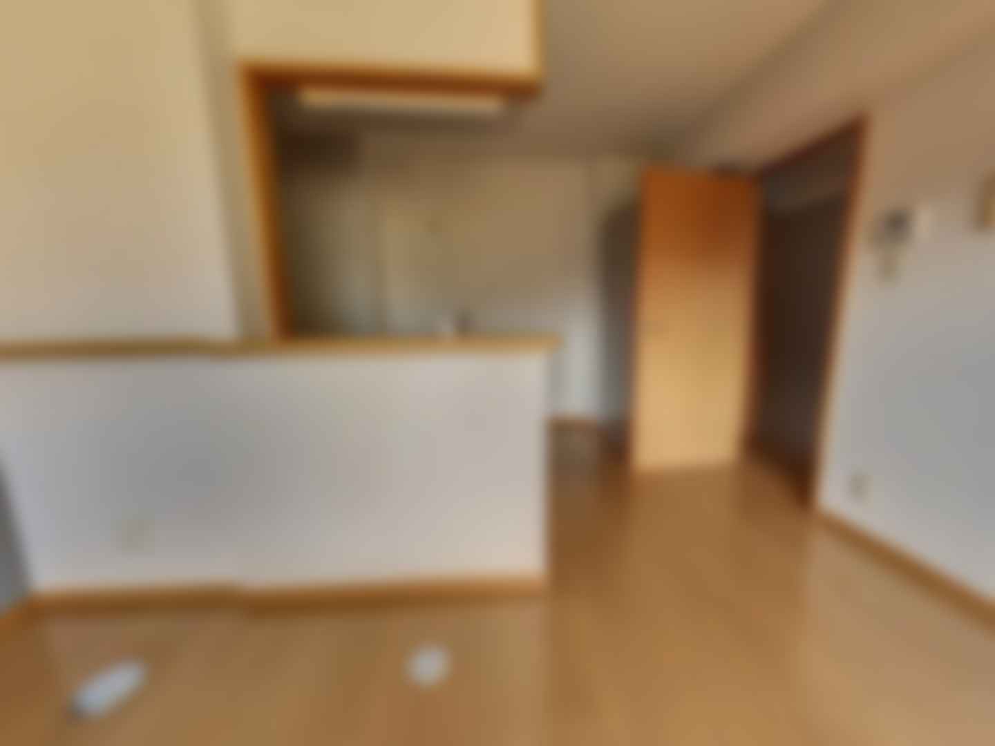 loading blurry tour image