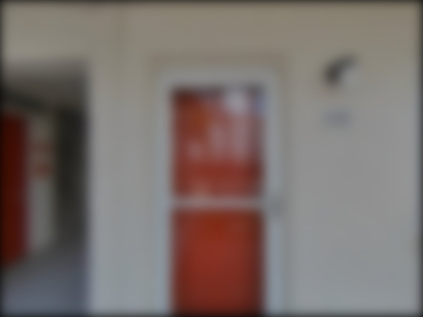 loading blurry tour image