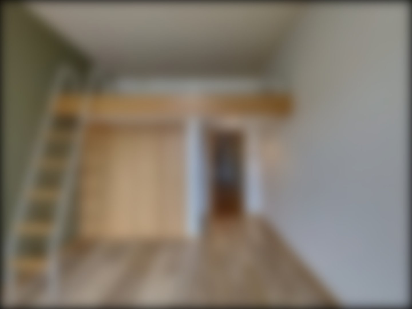 loading blurry tour image