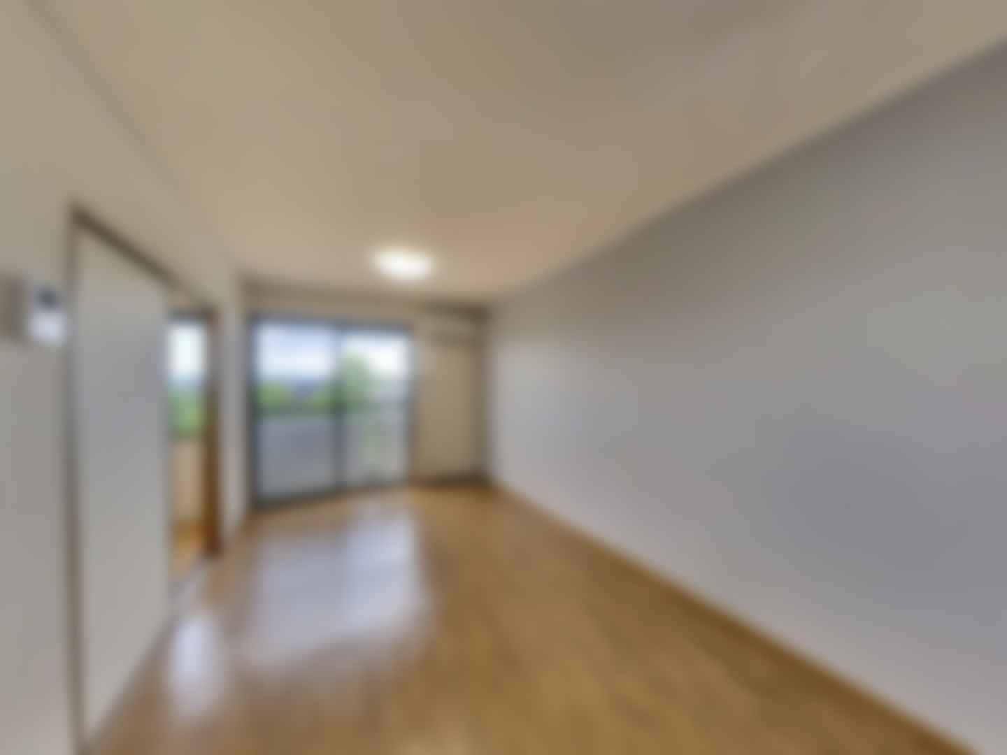 loading blurry tour image