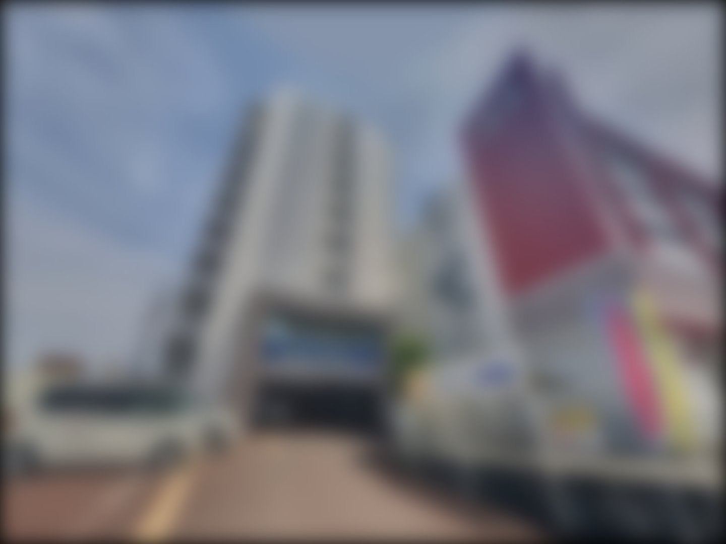 loading blurry tour image