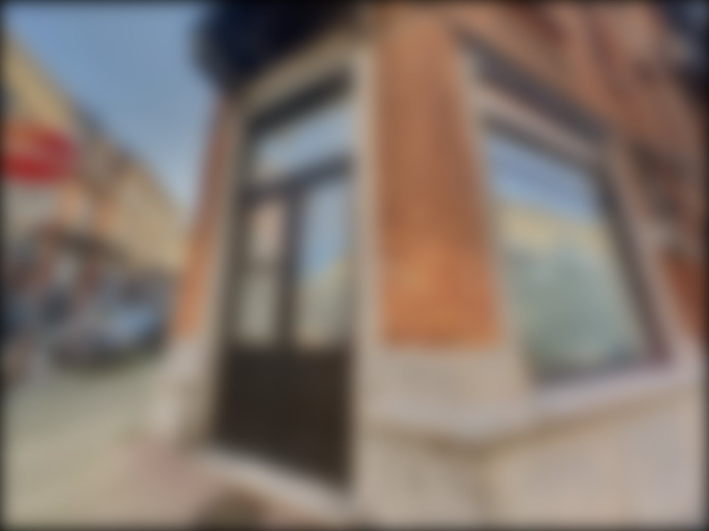 loading blurry tour image