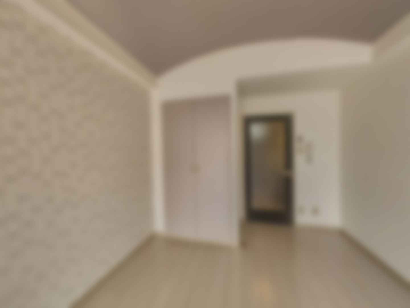 loading blurry tour image