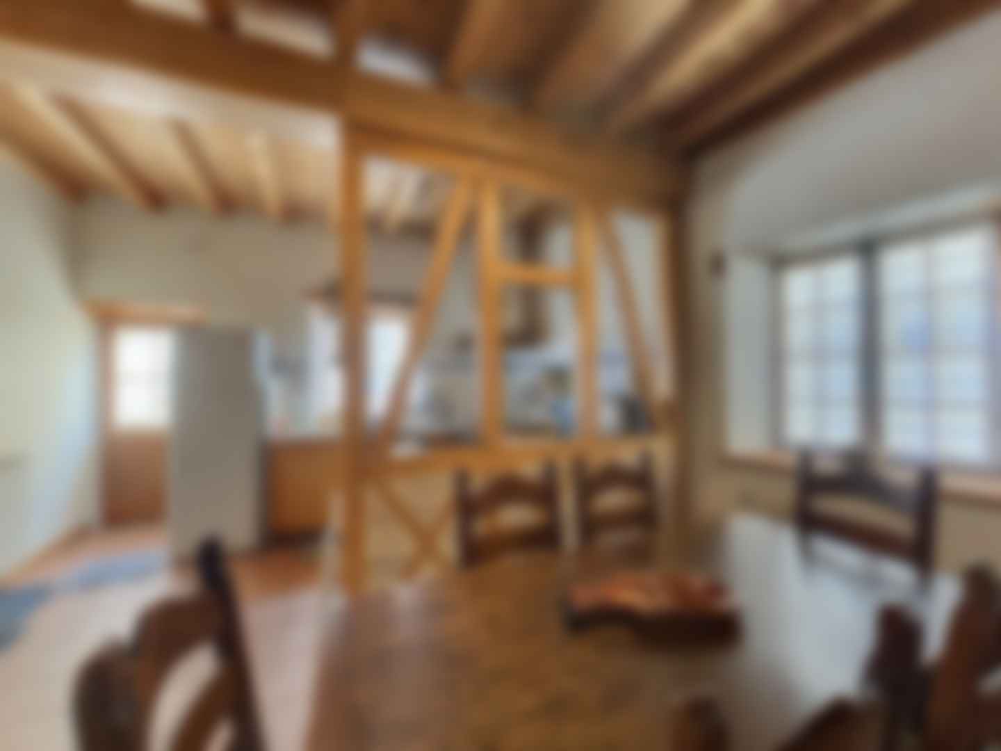 loading blurry tour image