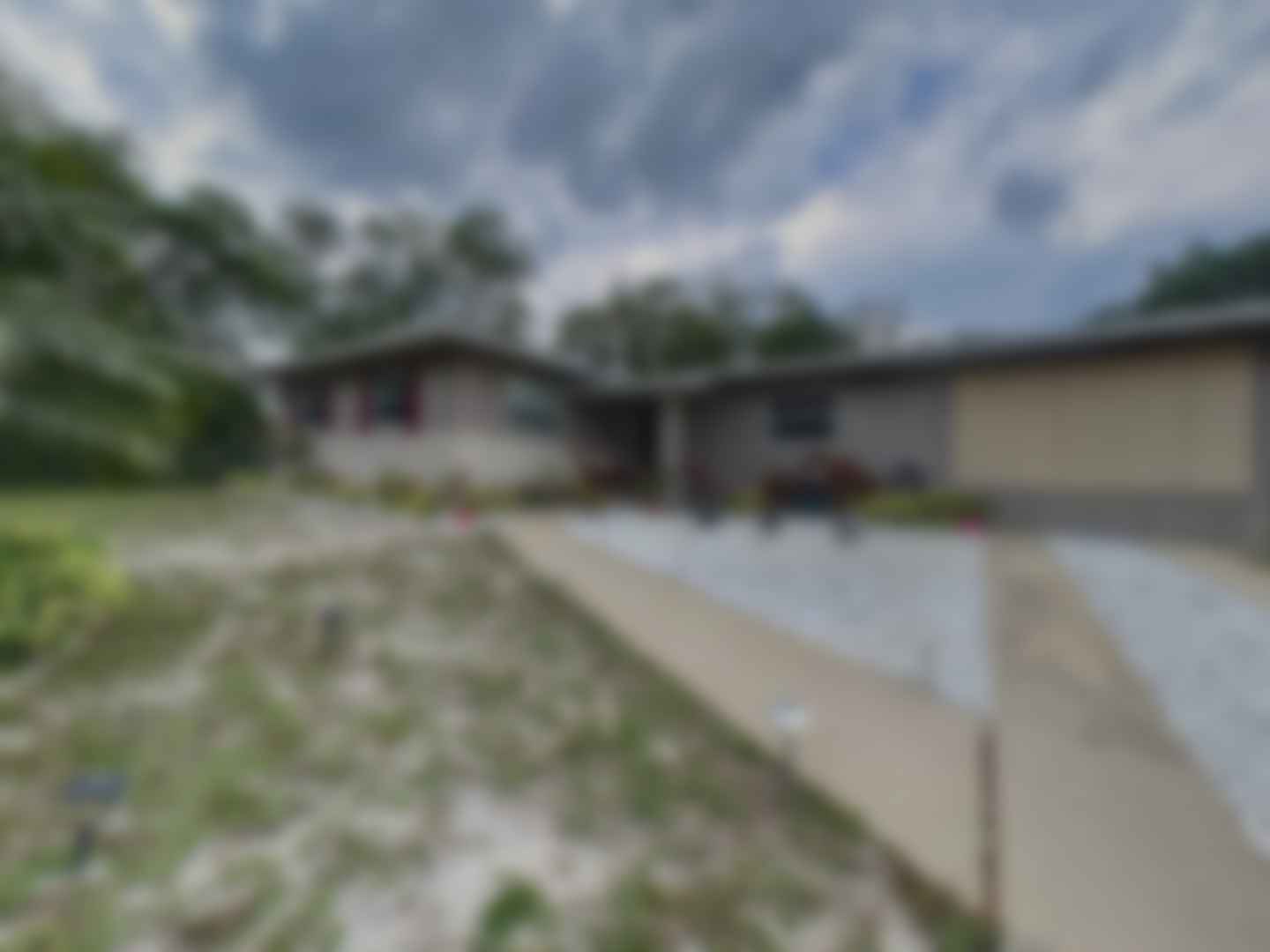 loading blurry tour image