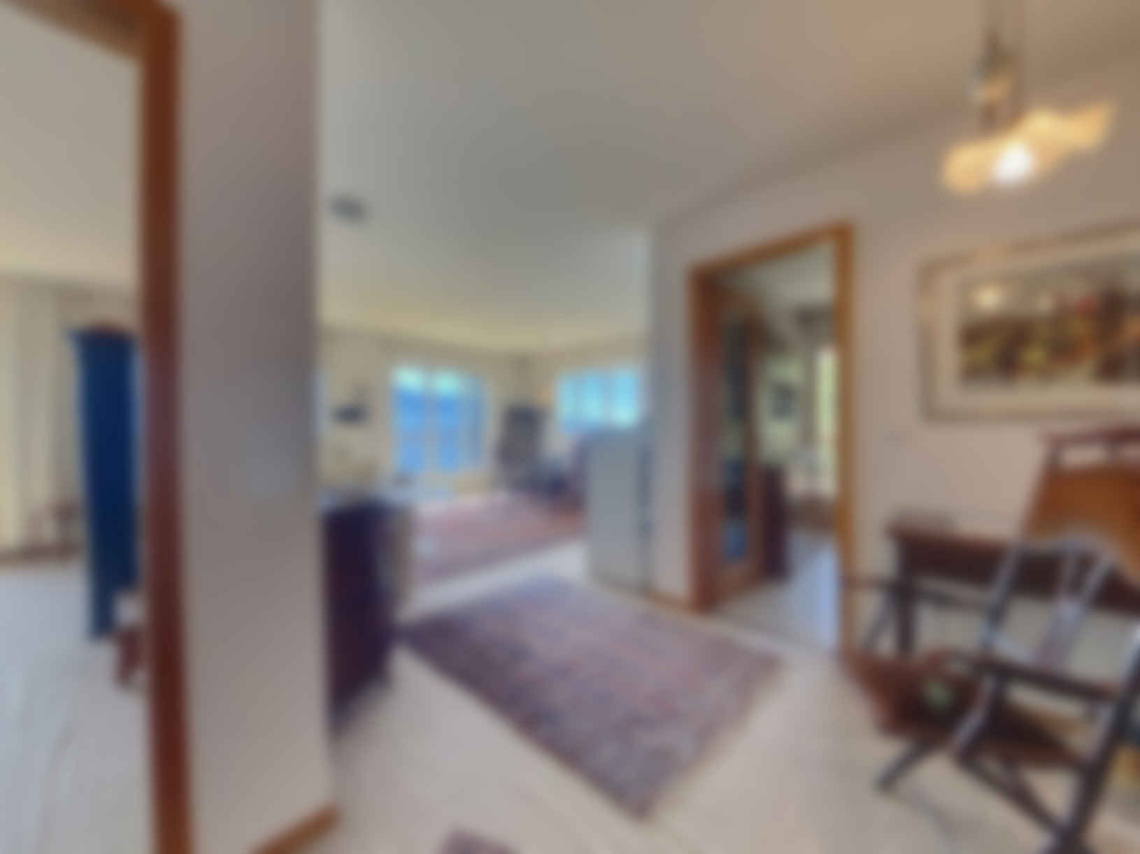 loading blurry tour image