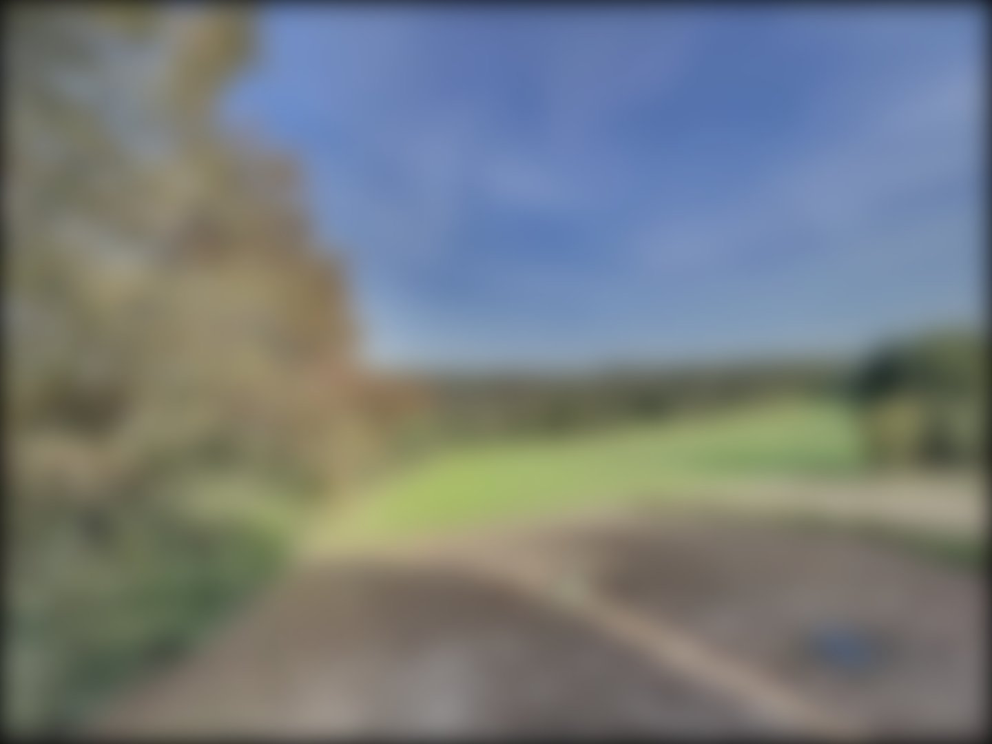 loading blurry tour image