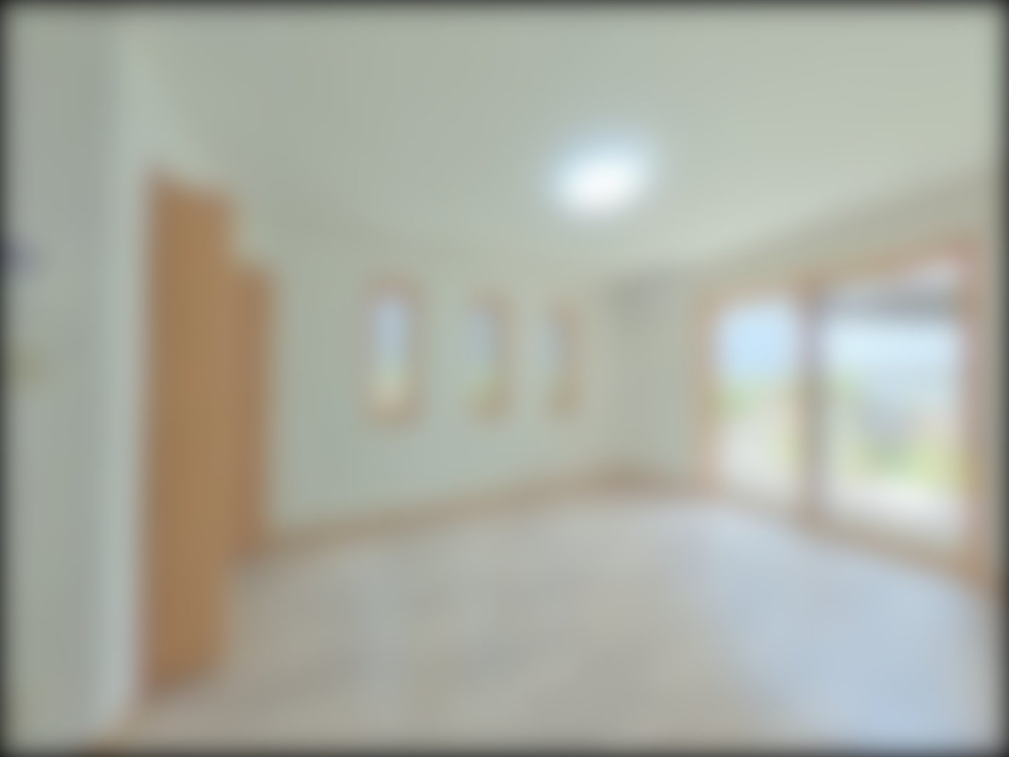 loading blurry tour image