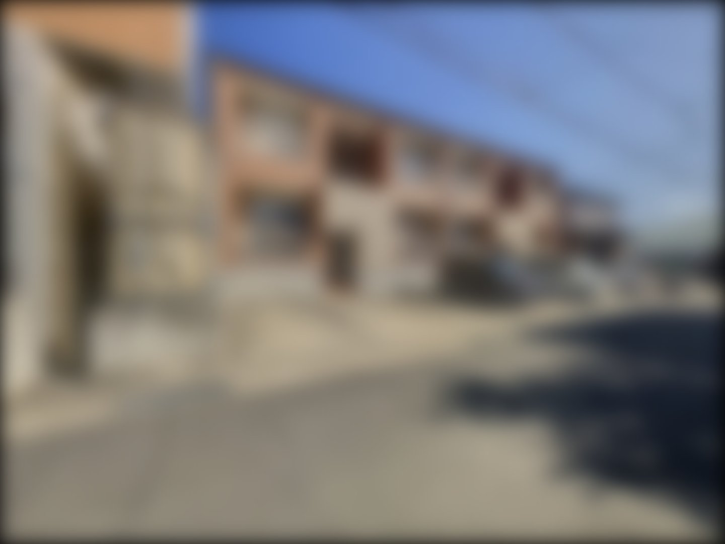 loading blurry tour image