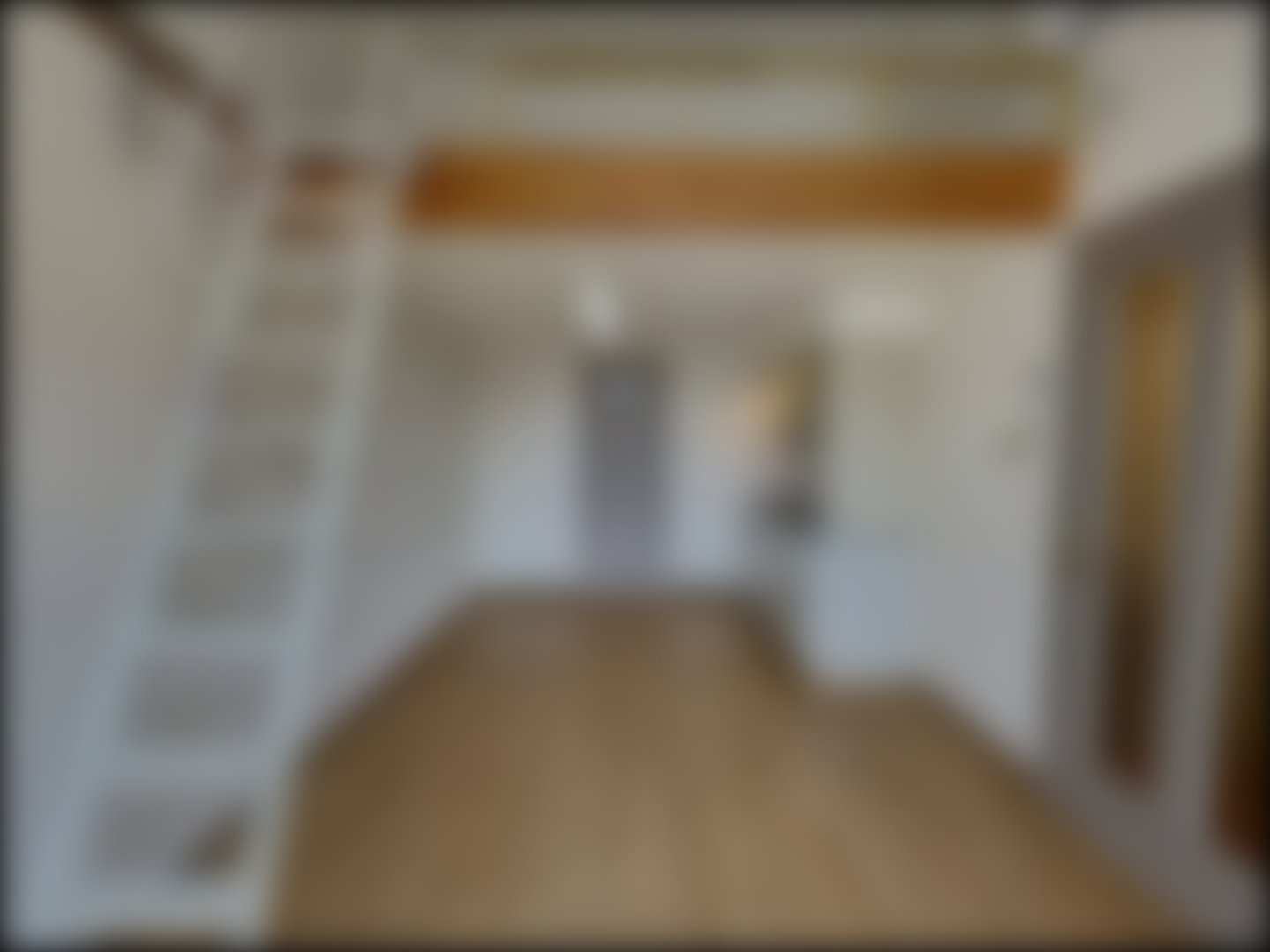 loading blurry tour image