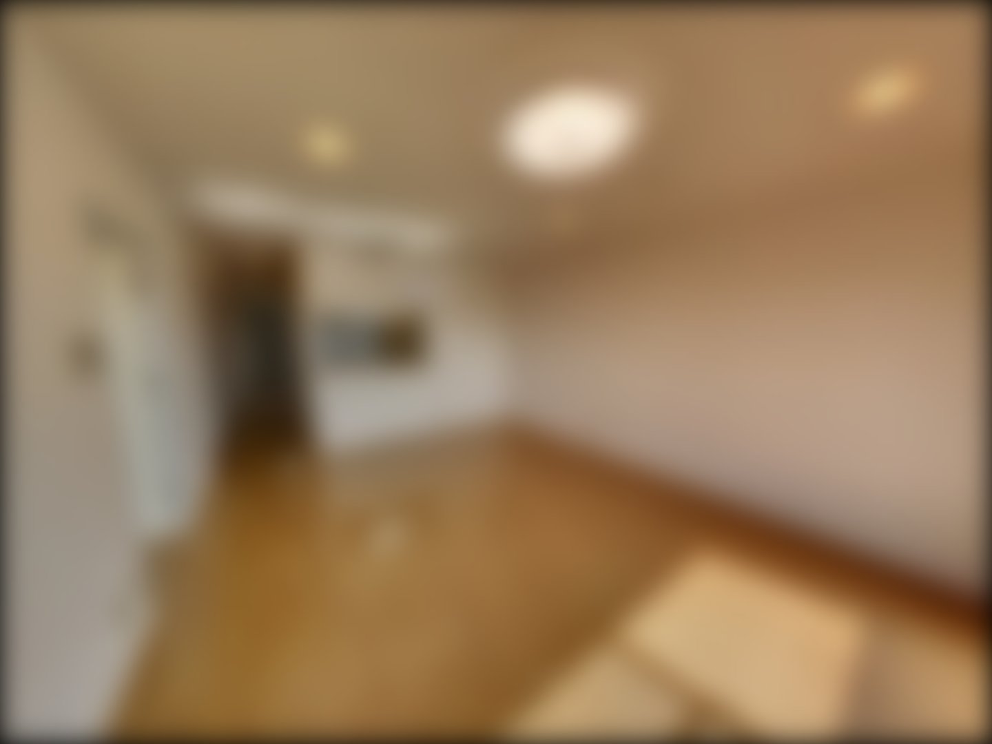 loading blurry tour image