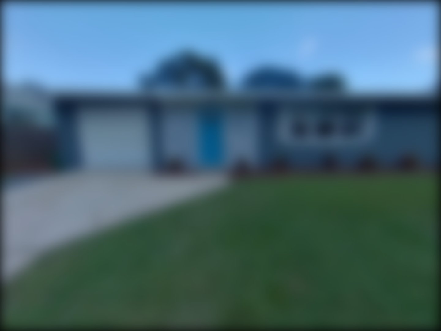 loading blurry tour image