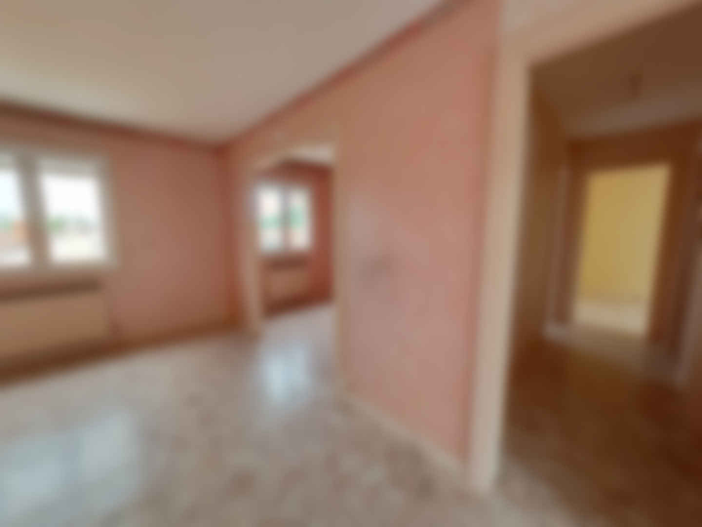 loading blurry tour image