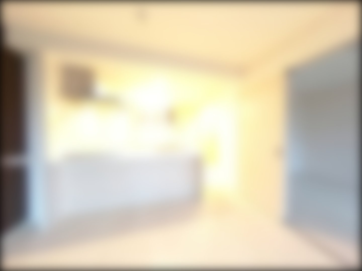 loading blurry tour image