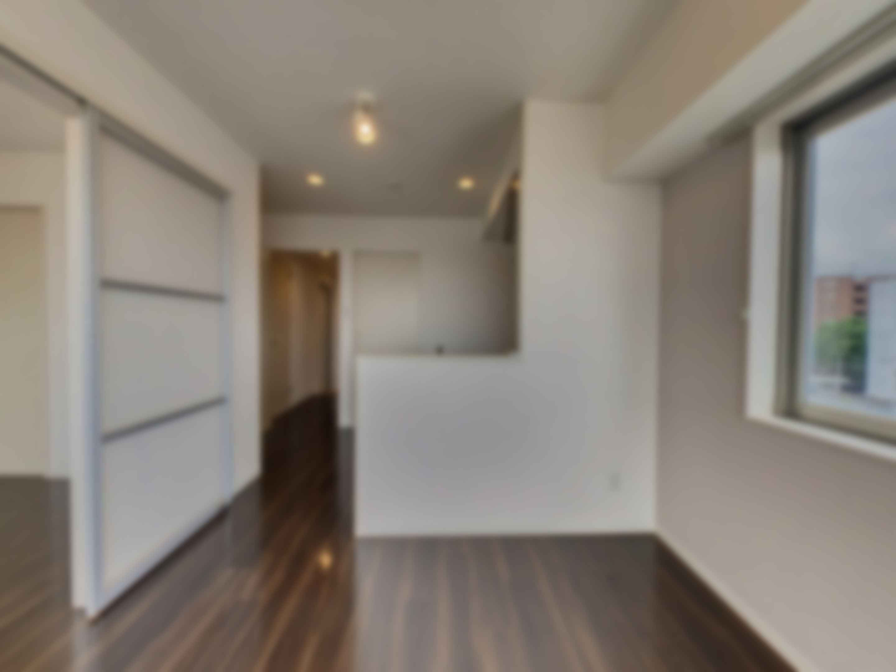 loading blurry tour image