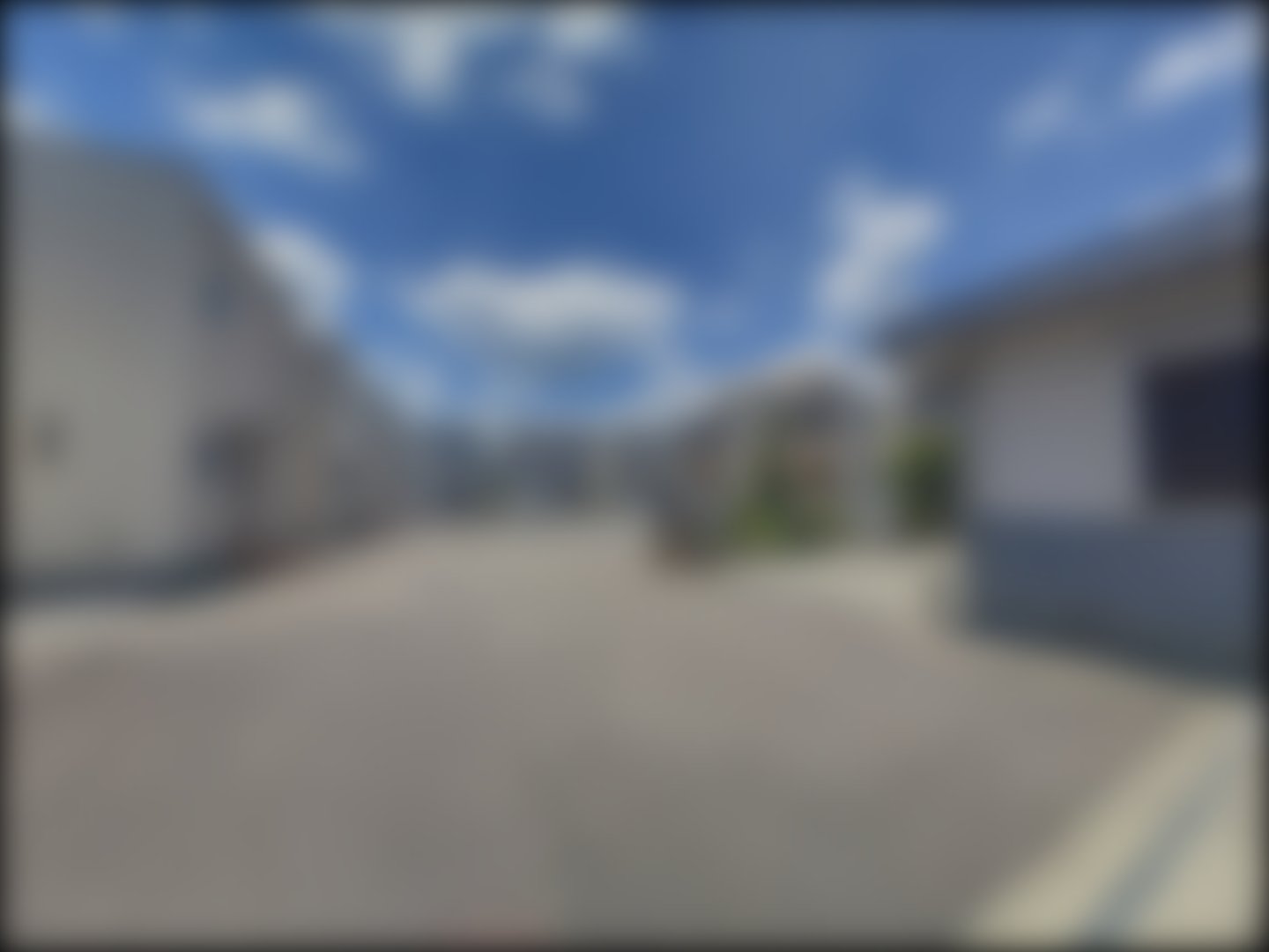 loading blurry tour image