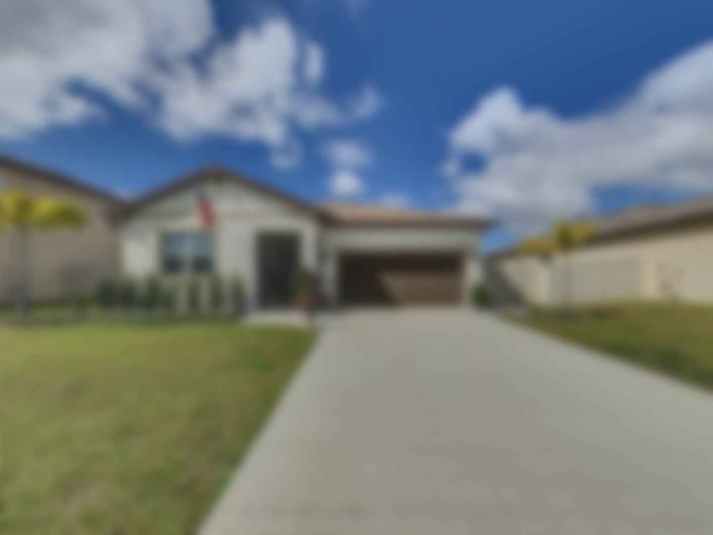 loading blurry tour image