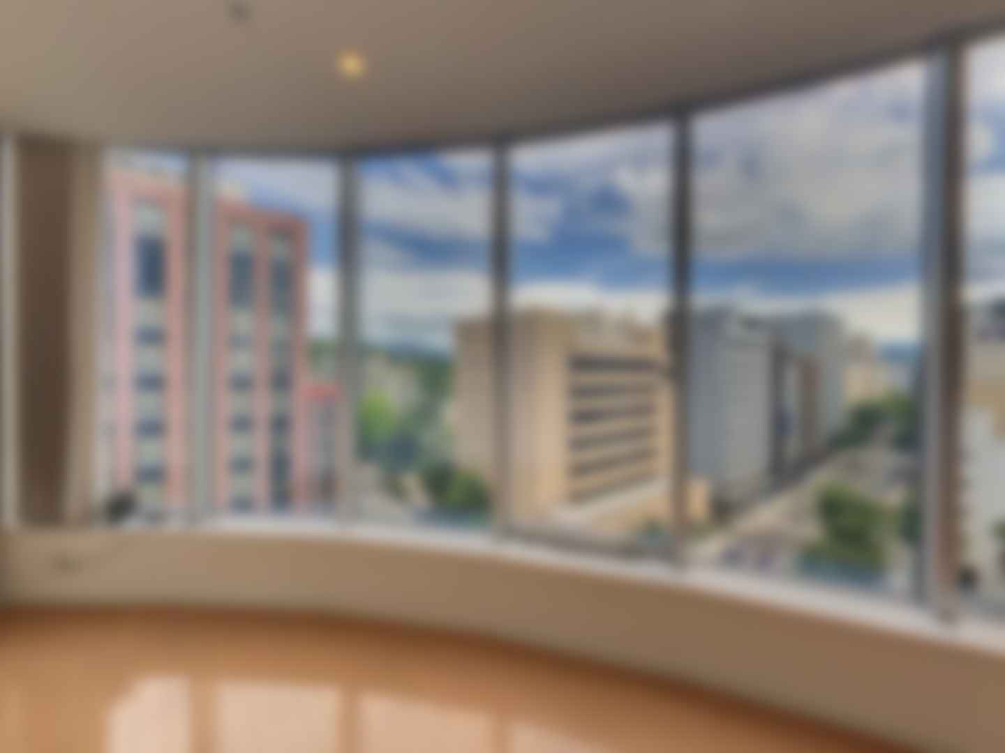 loading blurry tour image