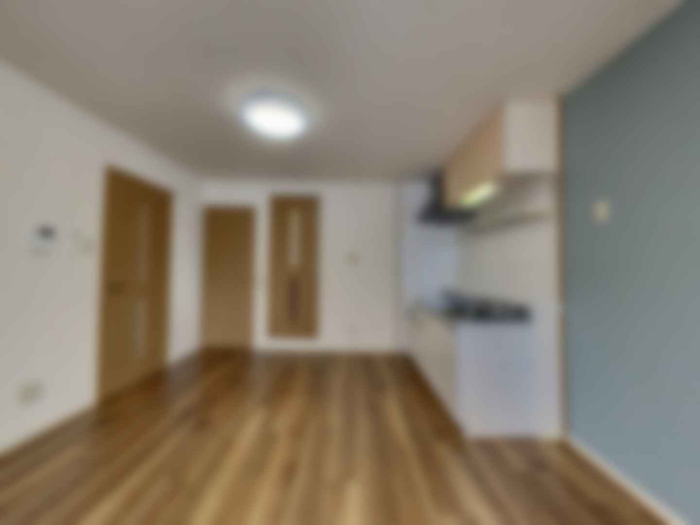 loading blurry tour image