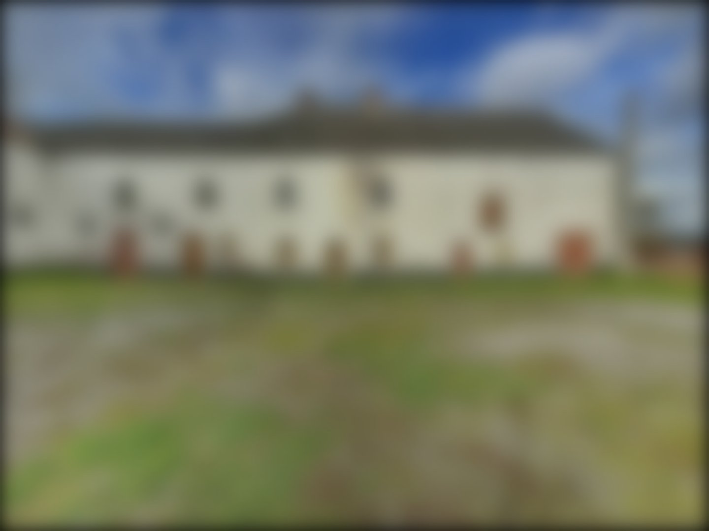 loading blurry tour image