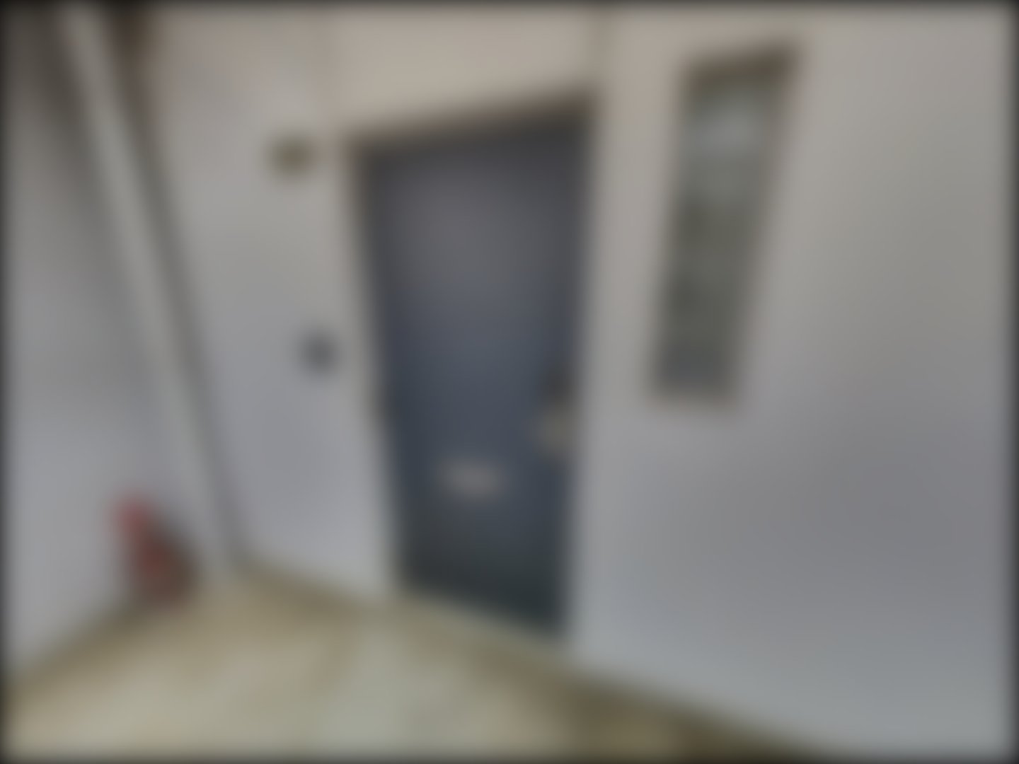 loading blurry tour image