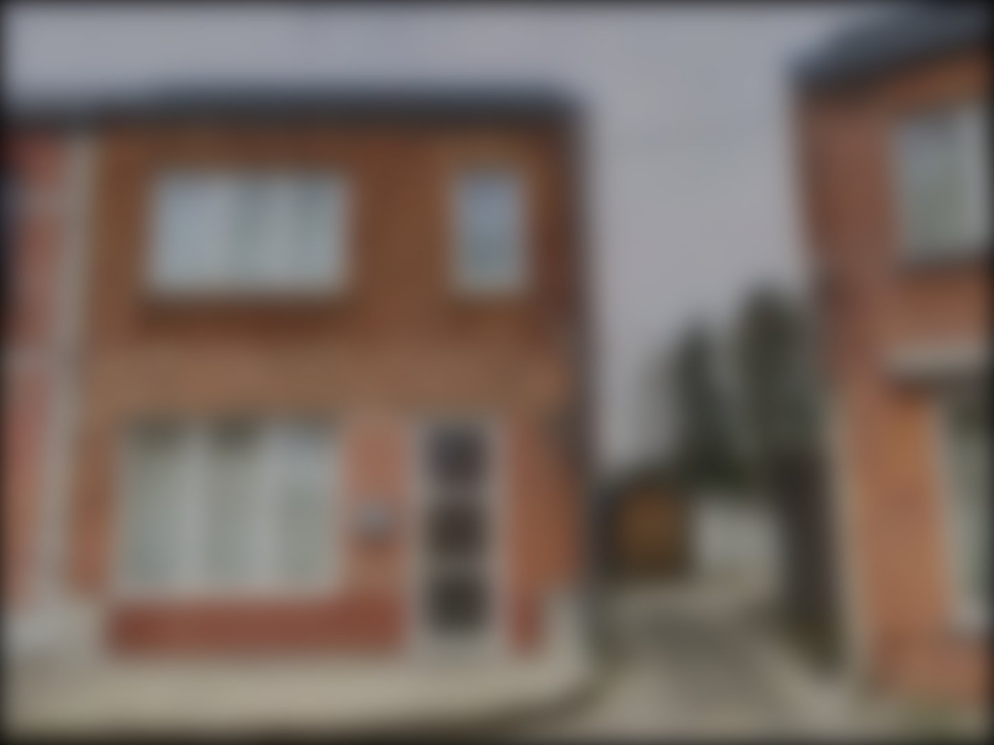 loading blurry tour image